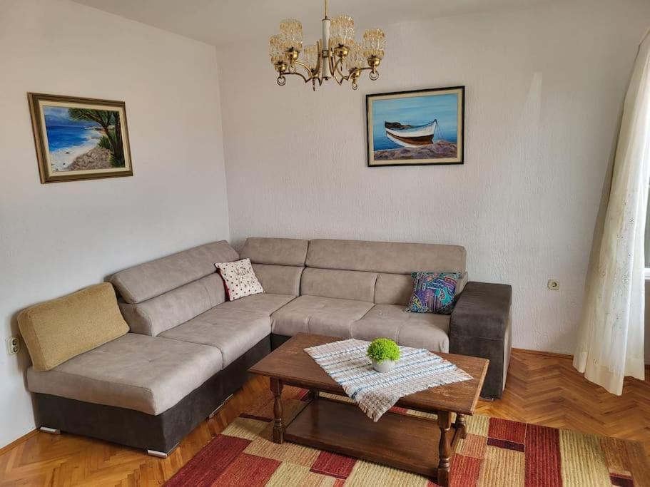 Apartment Seaside Bubi *